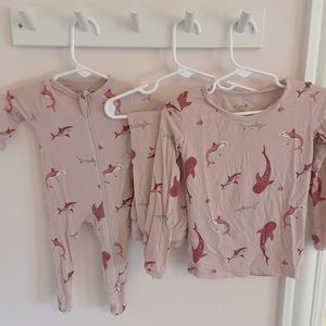 EUC Kyte Shark Pajamas Sib Set 3T + NB